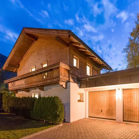 Chalet - Appartements Julitta Mayrhofen Exterior photo