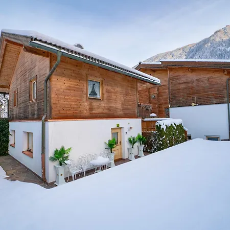 Chalet - Appartements Julitta Mayrhofen Exterior photo