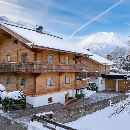 Chalet - Appartements Julitta Mayrhofen Exterior photo