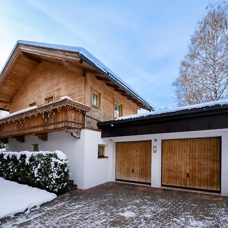 Chalet - Appartements Julitta Mayrhofen Exterior photo
